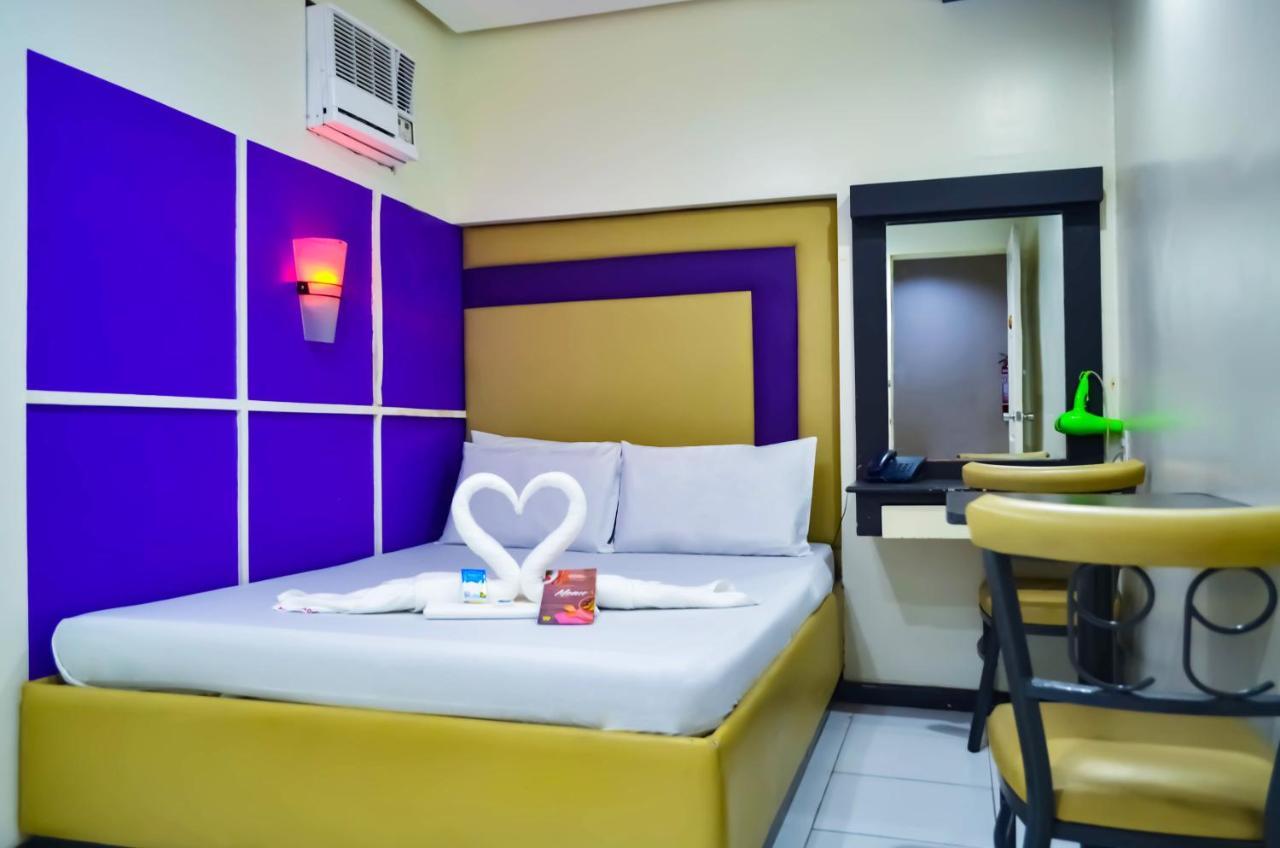 Hotel 99 Cubao Quezon City Exteriör bild