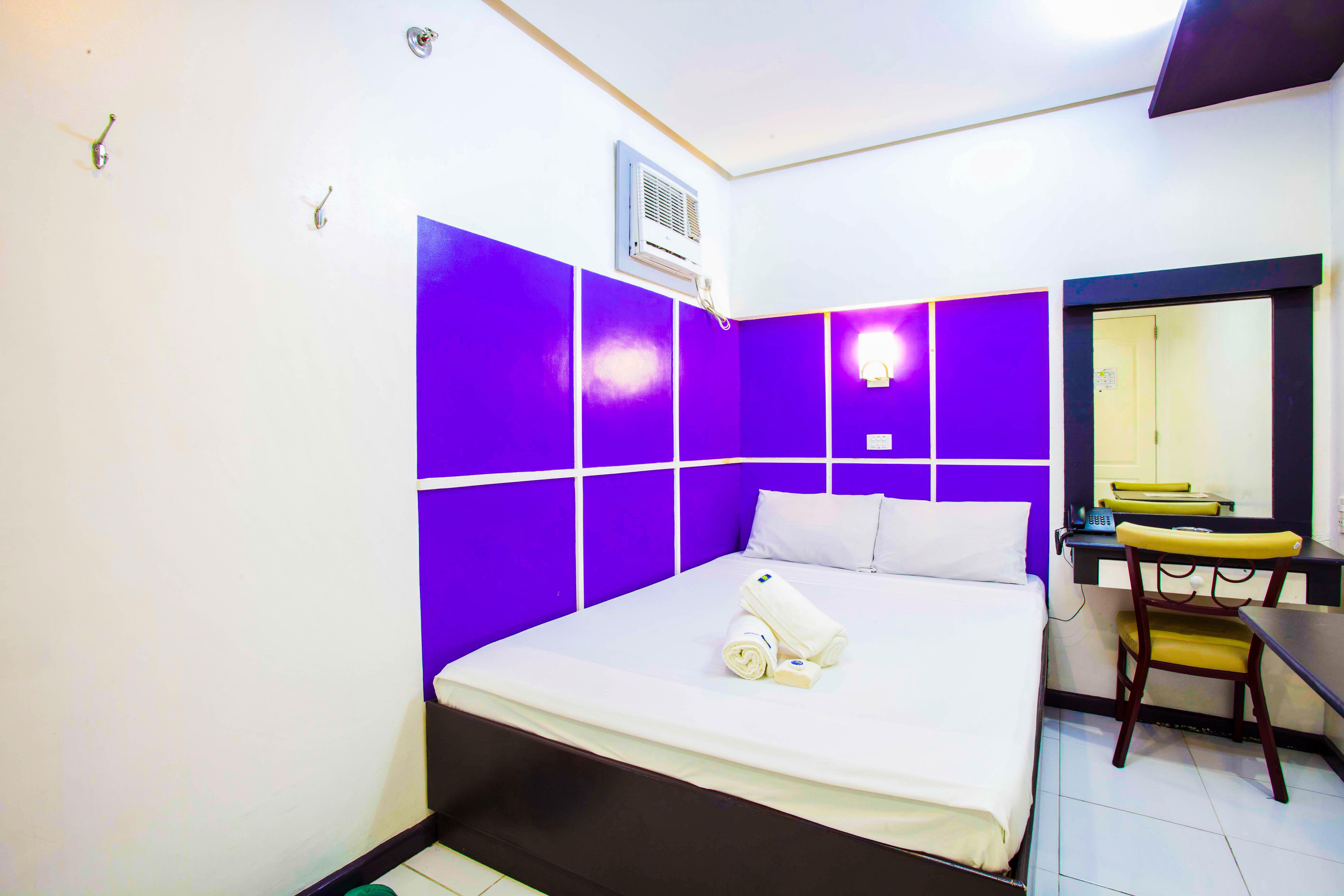 Hotel 99 Cubao Quezon City Exteriör bild