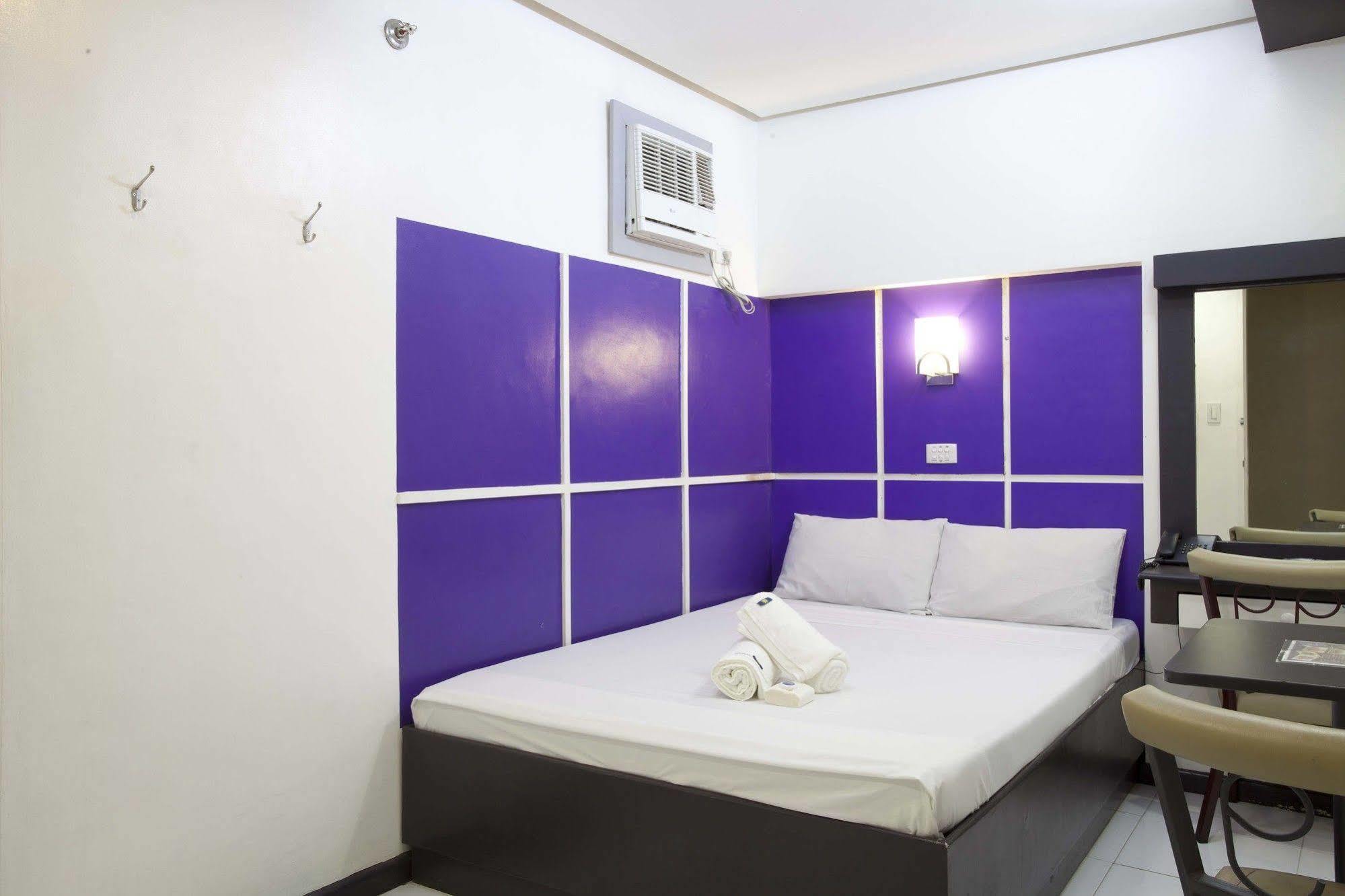 Hotel 99 Cubao Quezon City Exteriör bild